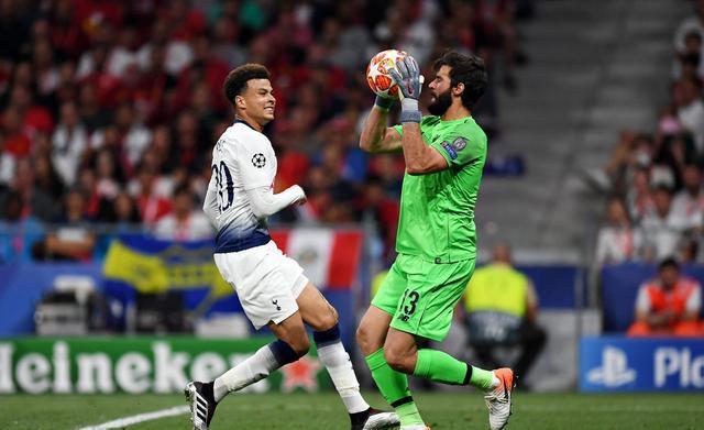 半岛体育-皇马典礼中场战术